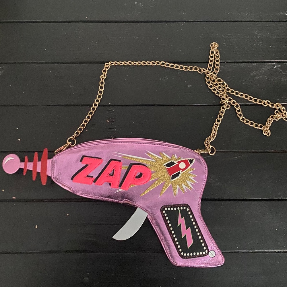 Novelty Purse!! “Zap” Crossbody Purse